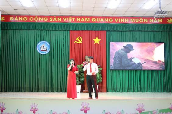 'A person and person on a stageAI-generated content may be incorrect.'