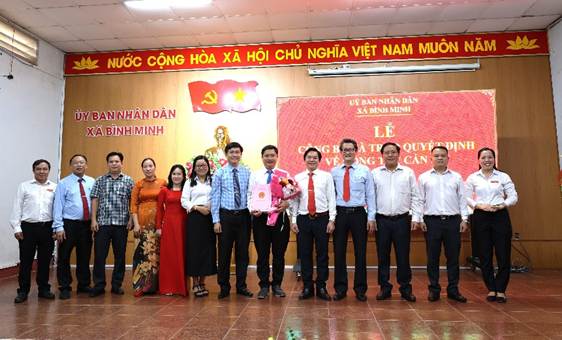 '''''A group of people standing in a rowAI-generated content may be incorrect.'''''