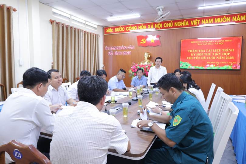 'A group of people sitting around a tableAI-generated content may be incorrect.'